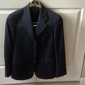 Like new! Boy"s Italian made 100% wool, Boy’s Suit. 27 Reg.